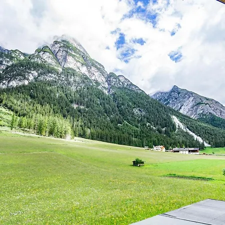 Ferienwohnung Gschnitzerhof Exterior foto