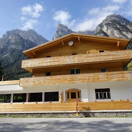 Ferienwohnung Gschnitzerhof Exterior foto
